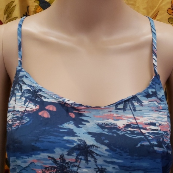 J. Crew. Tropical Hawaiian tank size 2 - Picture 2 of 7